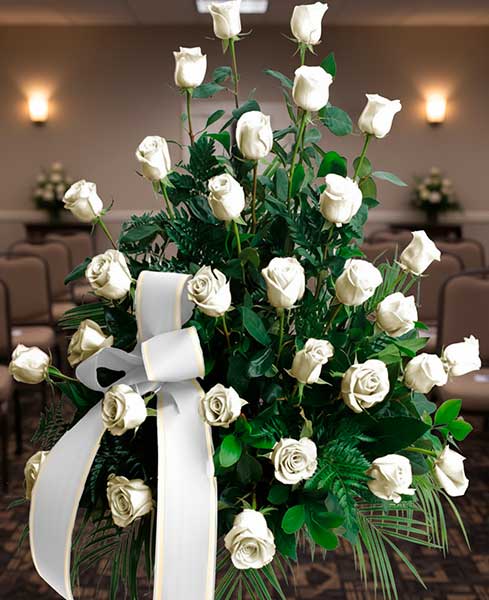 Centro funerario de 30 rosas blancas